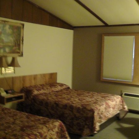 Motel 95 & Campground Hixton Экстерьер фото